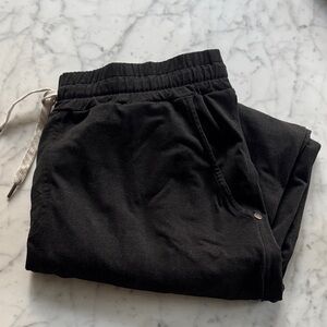 Vuori Men’s Dark Grey/Black Joggers XXL